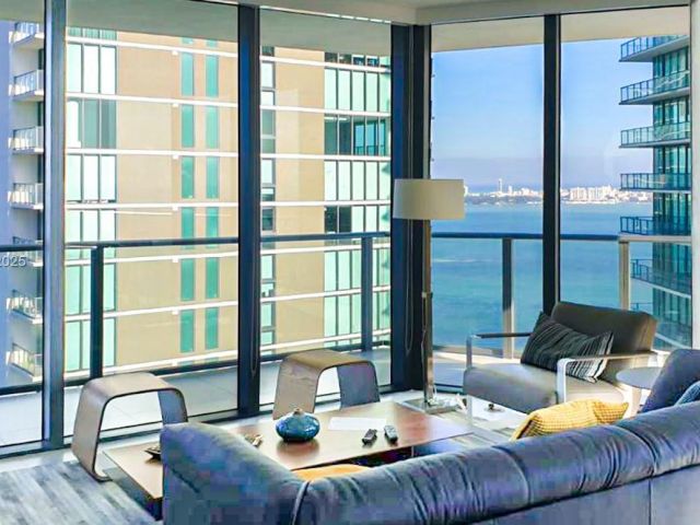 Apartment for sale  Unit #3906 - photo 6557303