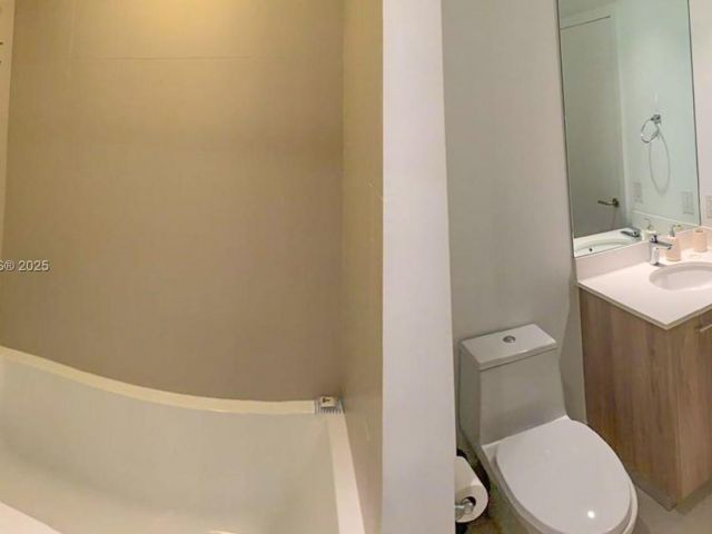 Apartment for sale  Unit #3906 - photo 6557305