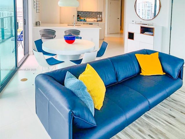 Apartment for sale  Unit #3906 - photo 6557311