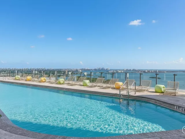 3-bedroom condo for sale in Miami - 501 NE 31st St 3906 - MondialRealty