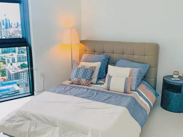 3-bedroom condo for sale in Miami - 501 NE 31st St 3906 - MondialRealty