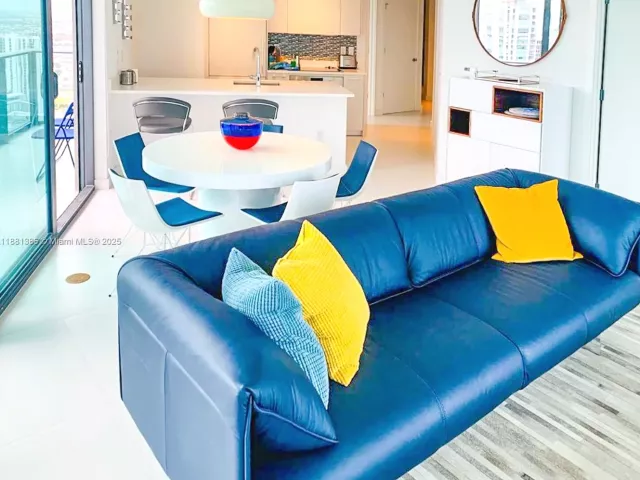 3-bedroom condo for sale in Miami - 501 NE 31st St 3906 - MondialRealty