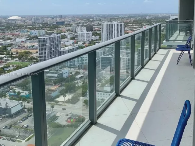 3-bedroom condo for sale in Miami - 501 NE 31st St 3906 - MondialRealty