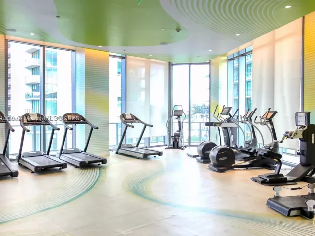 3-bedroom condo for sale in Miami - 501 NE 31st St 3906 - MondialRealty