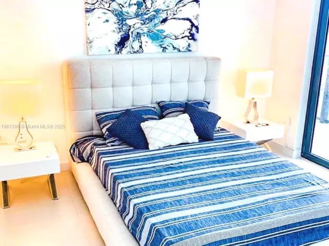 3-bedroom condo for sale in Miami - 501 NE 31st St 3906 - MondialRealty