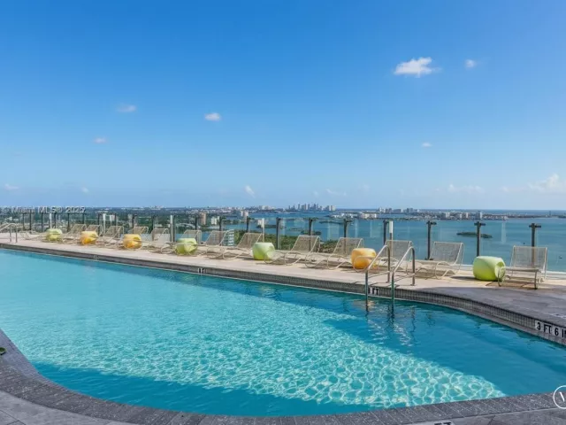 3-bedroom condo for sale in Miami - 501 NE 31st St 3906 - MondialRealty