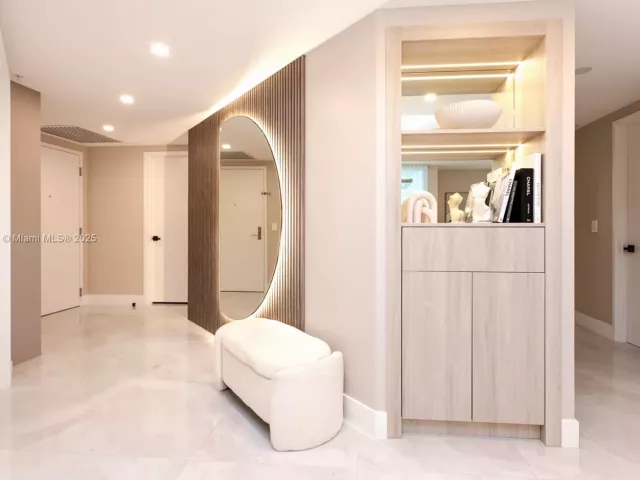 3-bedroom condo for sale in Sunny Isles Beach - 300 Sunny Isles Blvd 4-1508 - MondialRealty