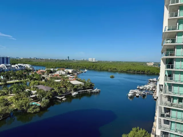 3-bedroom condo for sale in Sunny Isles Beach - 300 Sunny Isles Blvd 4-1508 - MondialRealty