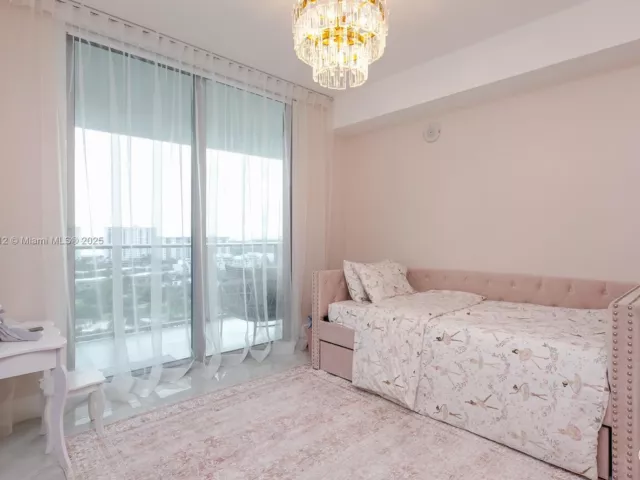 3-bedroom condo for sale in Sunny Isles Beach - 300 Sunny Isles Blvd 4-1508 - MondialRealty
