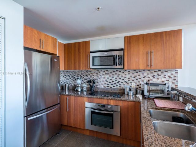 Apartment for sale  Unit #L-1022 - photo 6561693