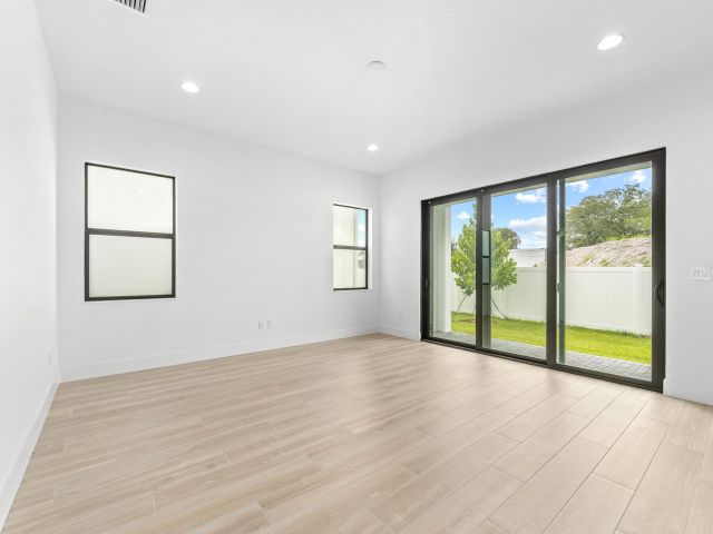 Home for rent at 1450 SW 23rd Street 1450 - photo 6579499