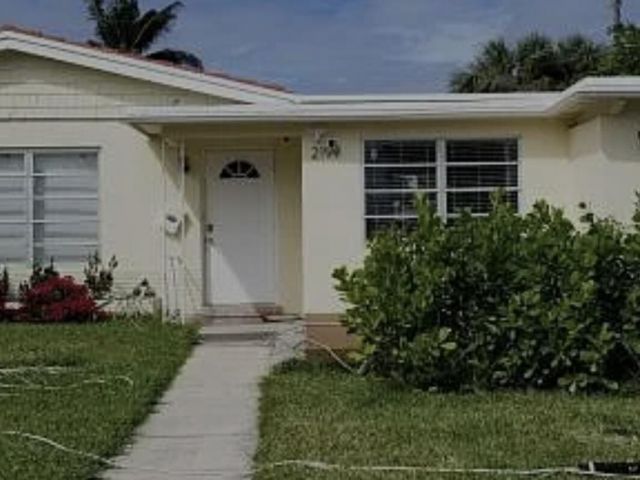 Home for sale at 2199 NE 5th Avenue - photo 6594079