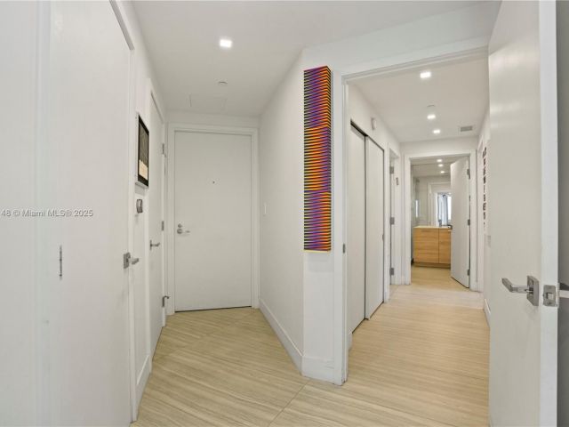 Apartment for sale  Unit #1601 - photo 6582893