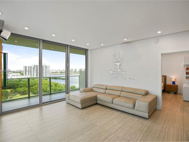 Apartment for sale  Unit #1601 - photo 6582901