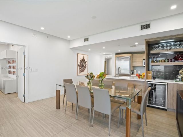 Apartment for sale  Unit #1601 - photo 6582903