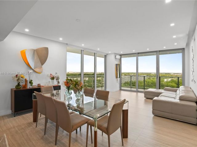 Apartment for sale  Unit #1601 - photo 6582905