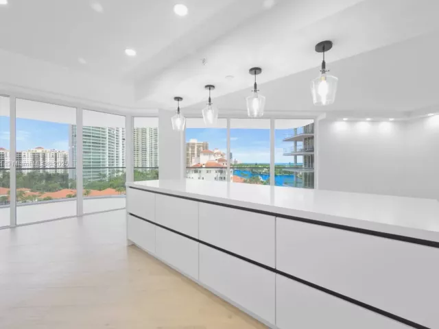 2-bedroom condo for rent in Aventura -  - MondialRealty
