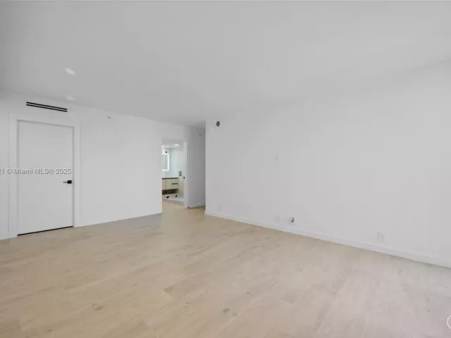 2-bedroom condo for rent in Aventura -  - MondialRealty