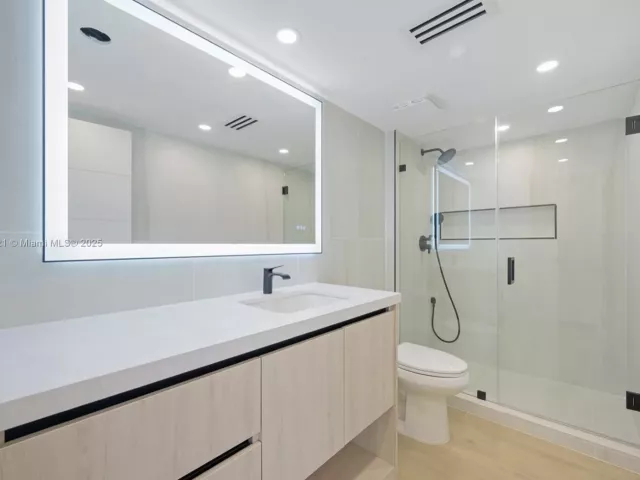 2-bedroom condo for rent in Aventura -  - MondialRealty