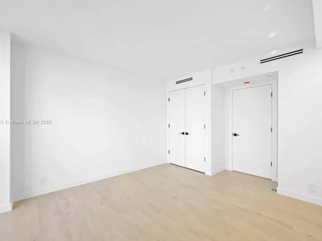 2-bedroom condo for rent in Aventura -  - MondialRealty