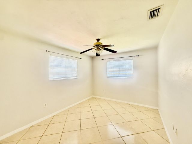 Home for rent at 700 NE 168th Street - photo 6580918