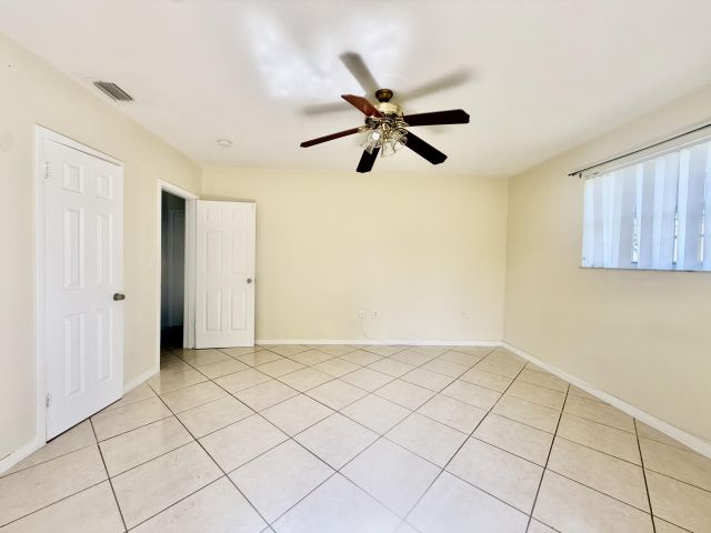 Home for rent at 700 NE 168th Street - photo 6580919