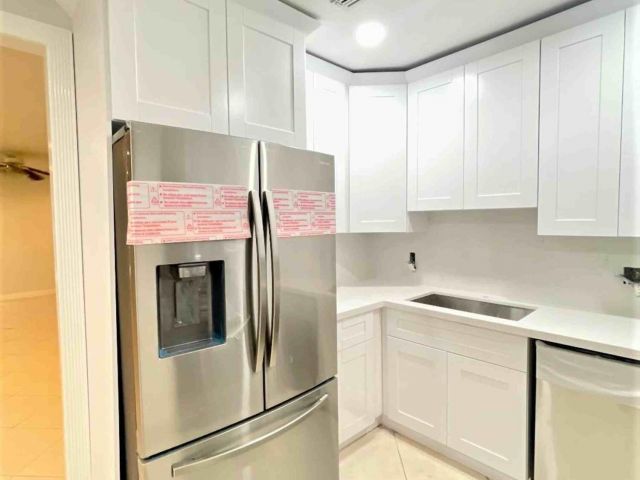 Home for rent at 700 NE 168th Street - photo 6580920