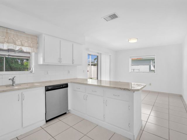 Home for rent at 10985 Christopher Avenue - photo 6594017