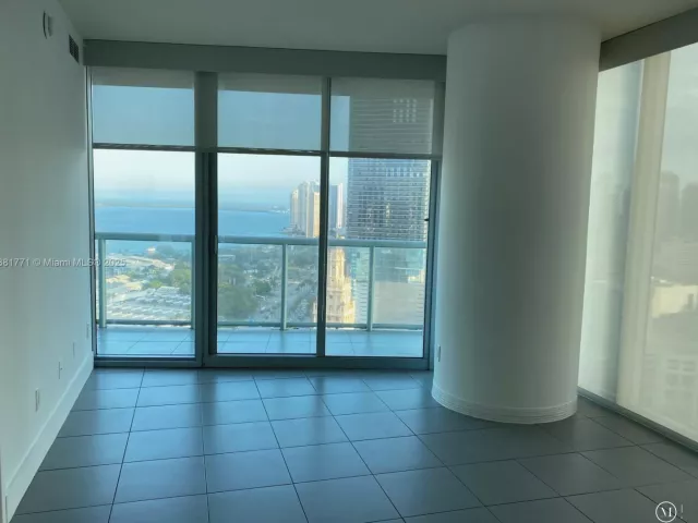 2-bedroom condo for rent in Miami - 888 Biscayne Blvd 3001 - MondialRealty