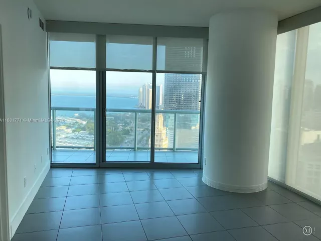 2-bedroom condo for rent in Miami - 888 Biscayne Blvd 3001 - MondialRealty