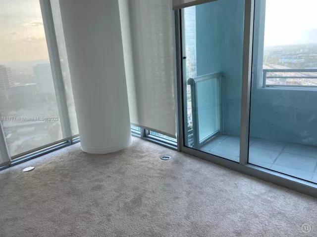 2-bedroom condo for rent in Miami - 888 Biscayne Blvd 3001 - MondialRealty