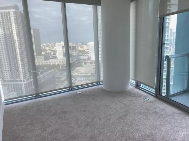 2-bedroom condo for rent in Miami - 888 Biscayne Blvd 3001 - MondialRealty