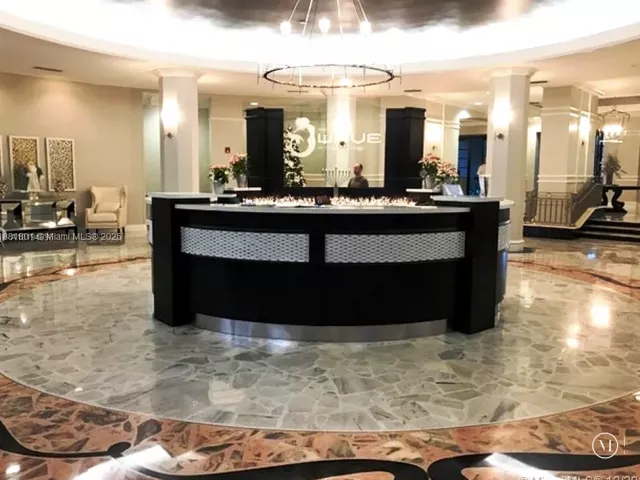 2-bedroom condo for rent in Hollywood - 2501 S Ocean Dr 336 - MondialRealty