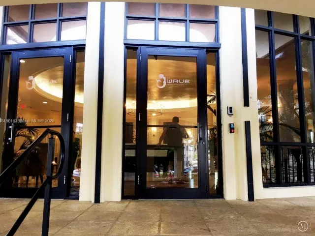 2-bedroom condo for rent in Hollywood - 2501 S Ocean Dr 336 - MondialRealty