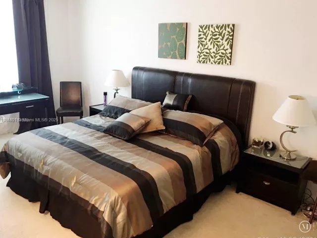 2-bedroom condo for rent in Hollywood - 2501 S Ocean Dr 336 - MondialRealty