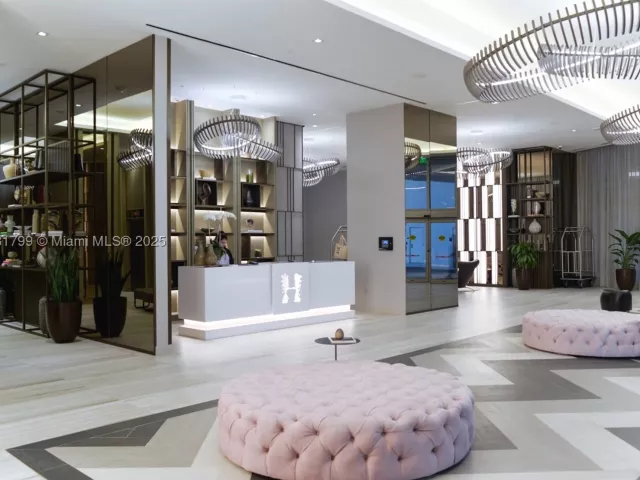 2-bedroom condo for sale in Hollywood - 4010 S Ocean Dr R302 - MondialRealty