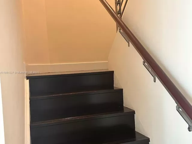 2-bedroom condo for sale in Miami - 41 SE 5th St 1108 - MondialRealty