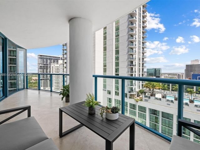 Apartment for sale  Unit #1207 - photo 6560384