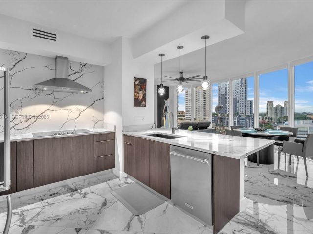 Apartment for sale  Unit #1207 - photo 6560395