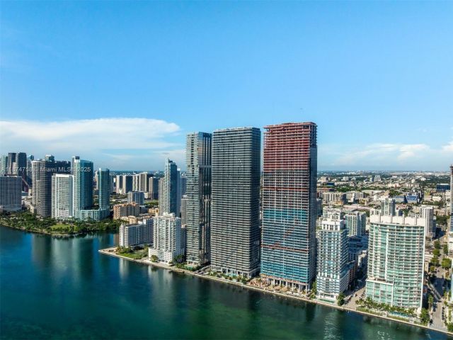 Apartment for sale  Unit #1005 - photo 6604383