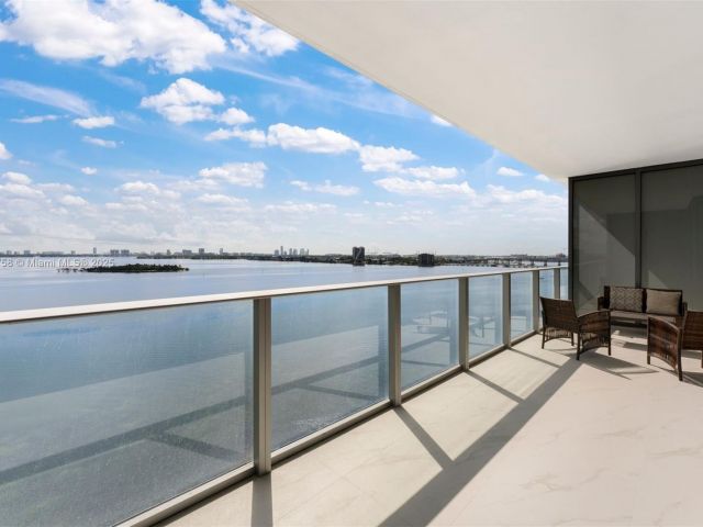 Apartment for sale  Unit #1005 - photo 6604387