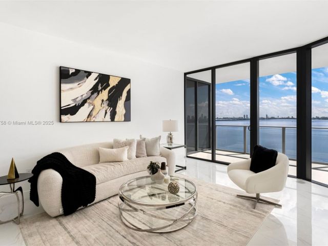 Apartment for sale  Unit #1005 - photo 6604392