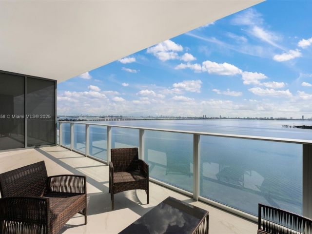 Apartment for sale  Unit #1005 - photo 6604399