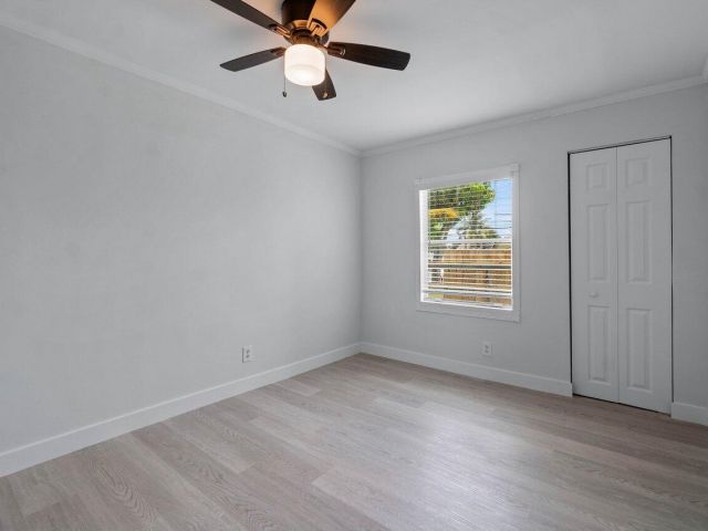 Home for rent at 137 SW 9th Avenue - photo 6595414