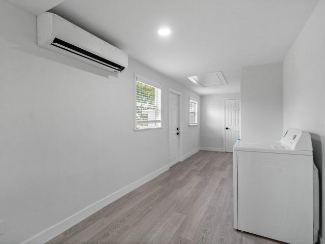 Home for rent at 137 SW 9th Avenue - photo 6595416