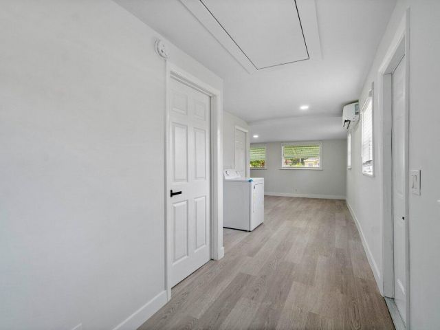 Home for rent at 137 SW 9th Avenue - photo 6595419