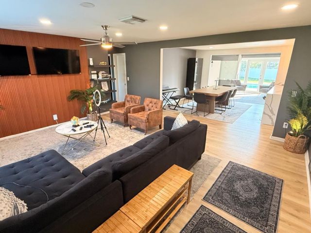 Home for rent at 4000 NW 3rd Avenue - photo 6894970