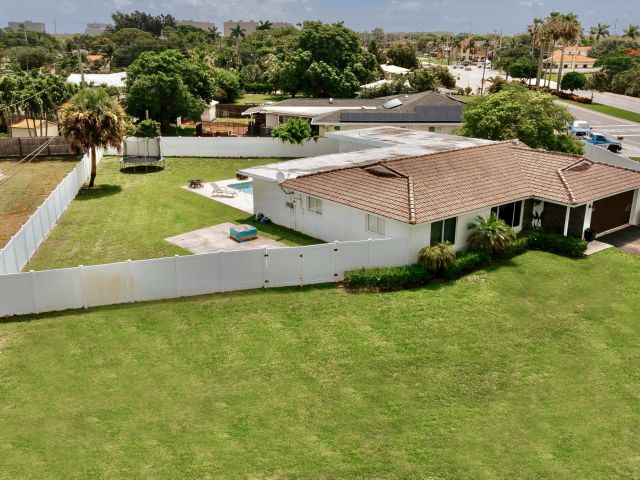 Home for rent at 4000 NW 3rd Avenue - photo 6894974