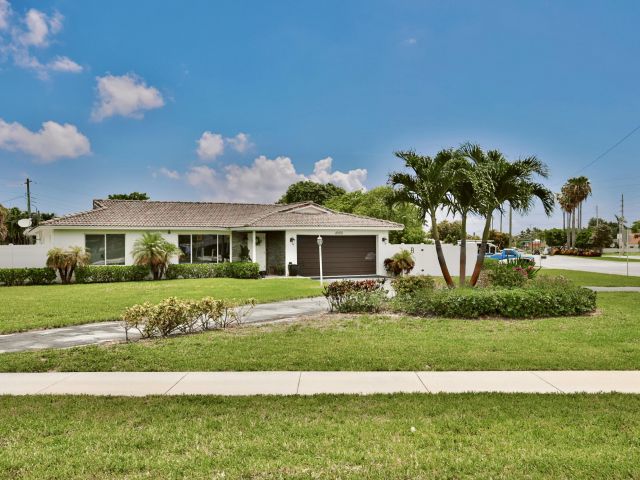 Home for rent at 4000 NW 3rd Avenue - photo 6894976