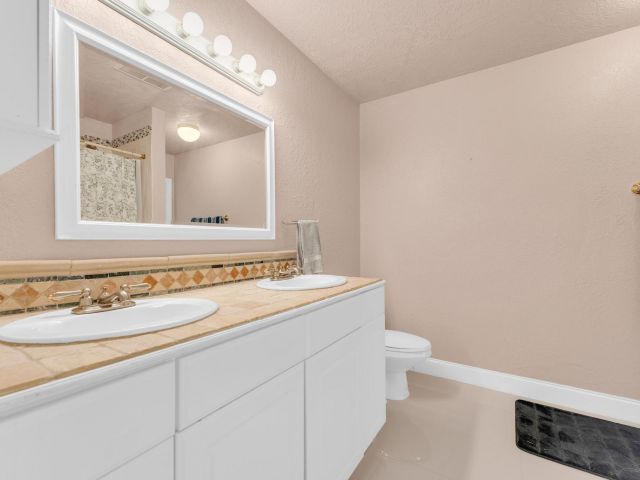 Home for sale at 22057 Woodset Way - photo 6622496